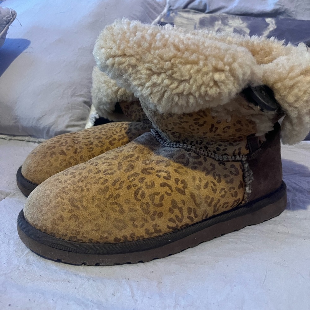UGGS Single Button Leopard print boots